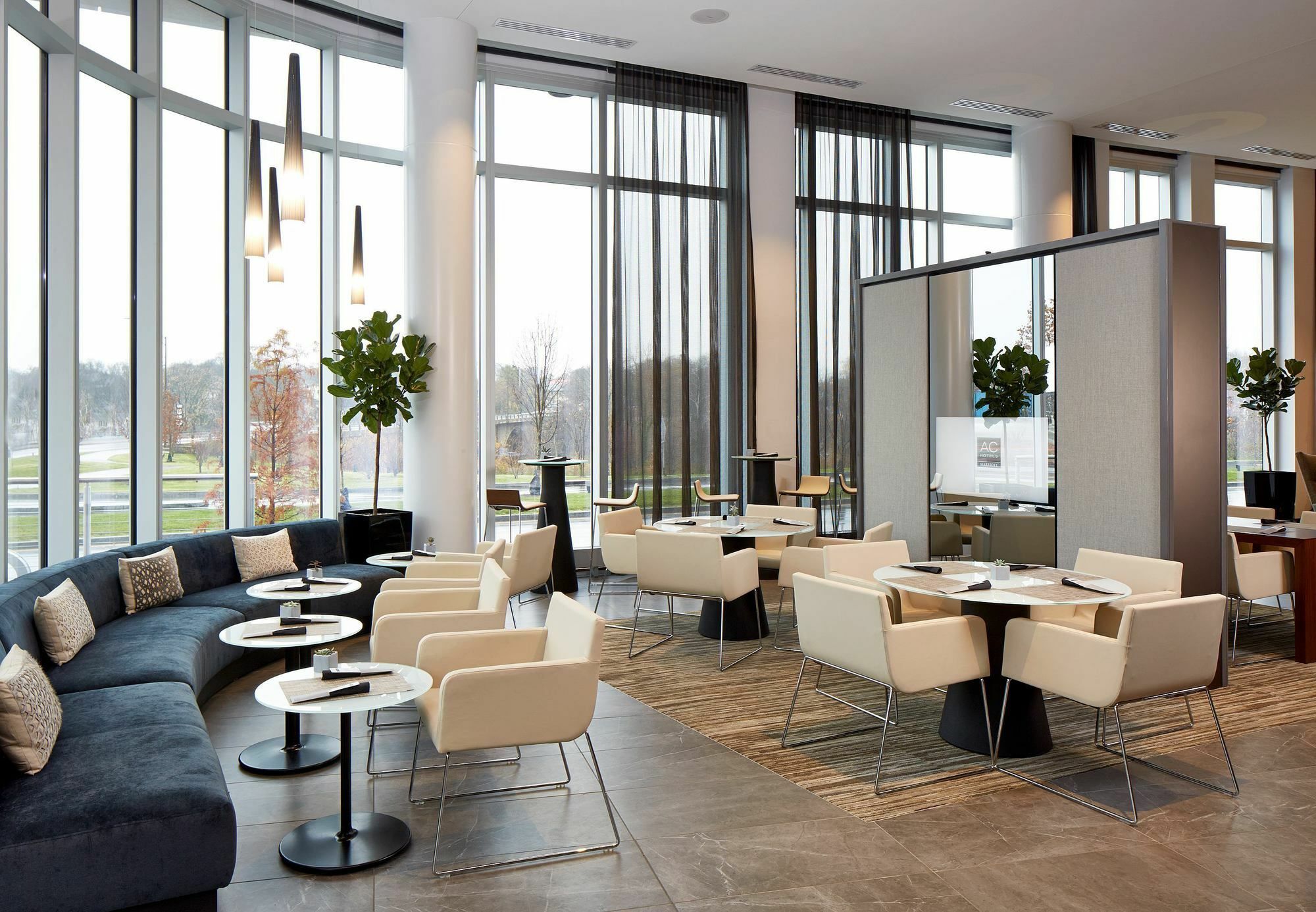 Ac Hotel Columbus Dublin Bagian luar foto